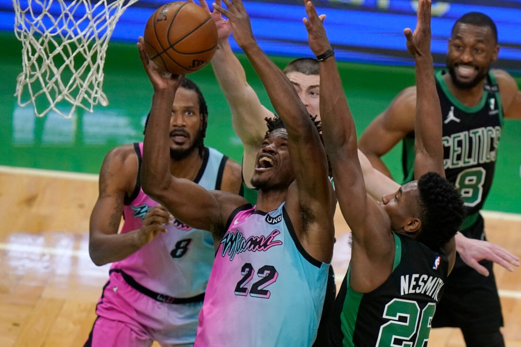 Boston Celtics-Miami Heat (124-130): Σημαντική νίκη για τα Playoffs οι Heat